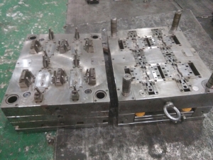 汽車配件雨刮塑膠模具，注塑模具制造，精密模具加工